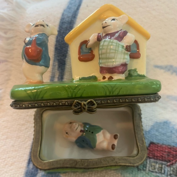 3 Little Pigs Trinket Box & Trinket - Picture 9 of 14